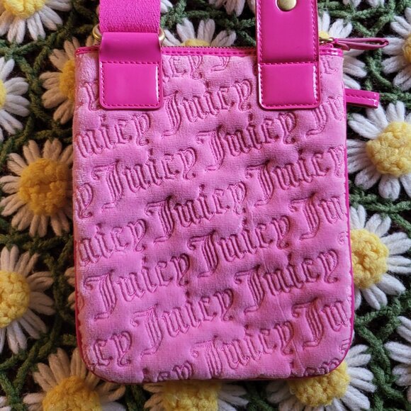 Juicy Couture Pink Crossbody Bag + Keychain Wallet - Picture 2 of 16